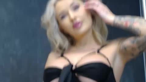 IssaSmyth online show from 01-07-26, 04:09