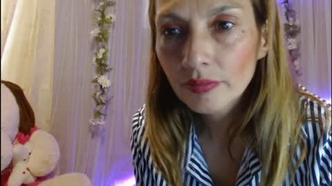 Itala Gomez online show from 01-25-25, 10:28