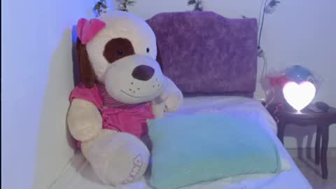 Itala Gomez online show from 10-11-25, 09:24