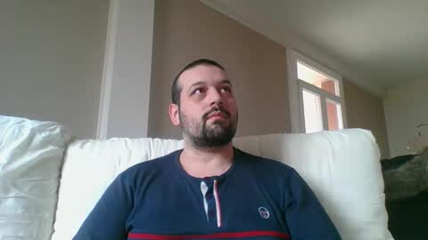 Snapshot of italianbigboy932 chatting on 03-01-26, 02:19 italianbigboy932 online show from 03-01-26, 02:19