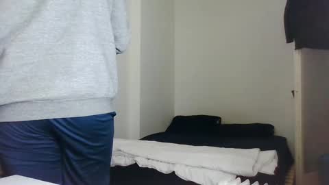 italianboybcn online show from 02-25-25, 05:58