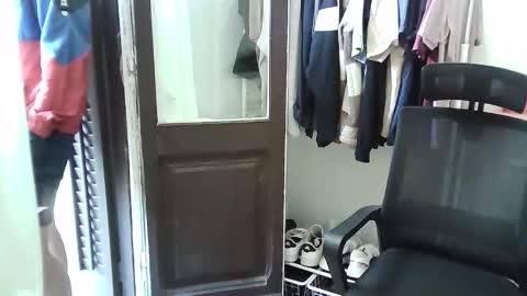 italianboybcn online show from 10-31-25, 08:59