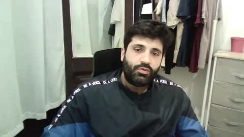 italianboybcn online show from 10-31-25, 09:38