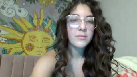 Snapshot of italiankittyx chatting on 09-18-25, 06:15 ItalianKitty online show from 09-18-25, 06:15