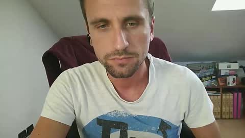 Snapshot of italiano116116 chatting on 09-26-25, 02:43 italiano116116 online show from 09-26-25, 02:43