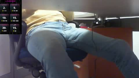 Alex online show from 12-18-25, 04:02