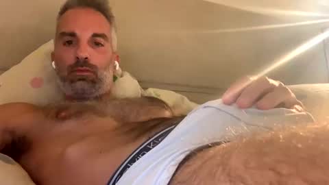 Snapshot of italiantoyboy84 chatting on 10-01-25, 11:00 italiantoyboy84 online show from 10-01-25, 11:00