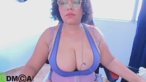 Snapshot of italy__boobs_ chatting on 06-18-26, 01:59 Sofia online show from 06-18-26, 01:59