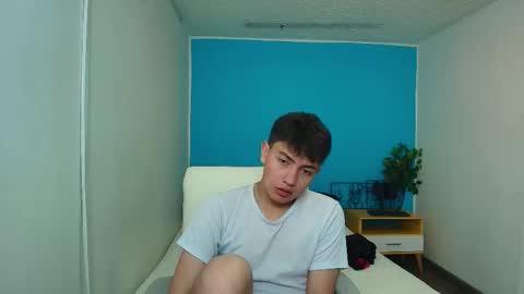 ithan__ online show from 09-16-25, 02:18