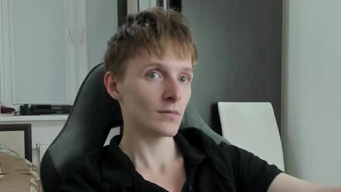 Ethan online show from 11-06-25, 08:43