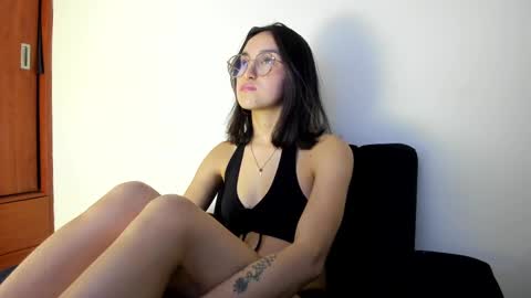 Angelica online show from 02-11-25, 11:01