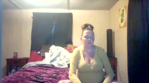 Snapshot of its_kimber chatting on 04-05-26, 03:42 its kimber online show from 04-05-26, 03:42