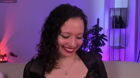 Snapshot of its_marie chatting on 11-15-25, 06:37 Maria online show from 11-15-25, 06:37