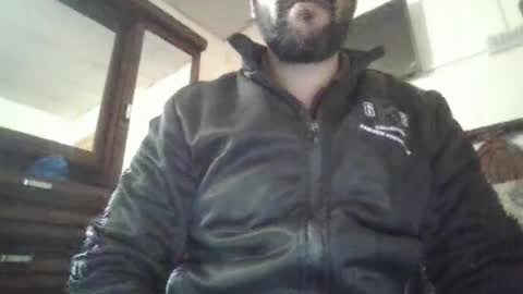 Snapshot of its_me_2323 chatting on 02-14-25, 04:15 its_me_2323 online show from 02-14-25, 04:15