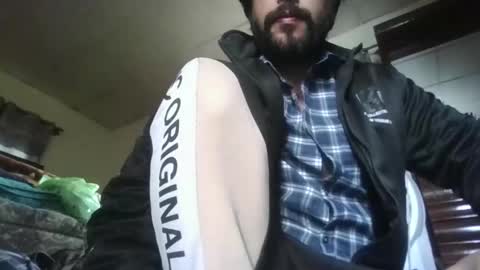 Snapshot of its_me_2323 chatting on 02-17-25, 07:47 its_me_2323 online show from 02-17-25, 07:47