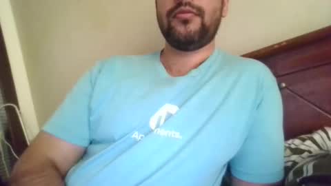 Snapshot of its_me_2323 chatting on 12-20-25, 03:35 its_me_2323 online show from 12-20-25, 03:35