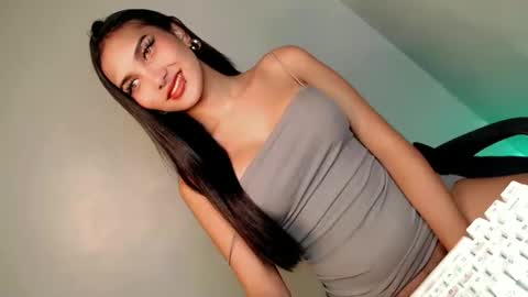 Bella online show from 01-06-25, 04:36