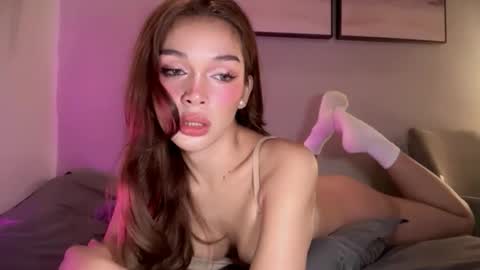 Snapshot of its_me_kelly chatting on 09-10-25, 10:26 KellyPuth online show from 09-10-25, 10:26