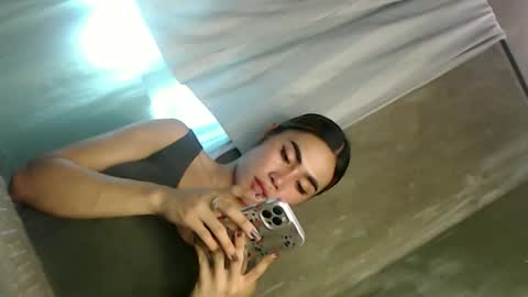 its_me_vanesa online show from 03-24-26, 01:21