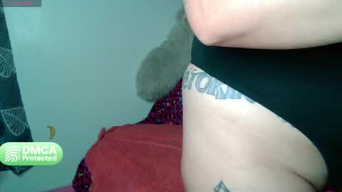 Snapshot of itsblannabanana chatting on 04-17-26, 03:31 Blanna Banana online show from 04-17-26, 03:31