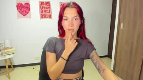 Snapshot of itscamill chatting on 06-02-26, 03:30 camill online show from 06-02-26, 03:30