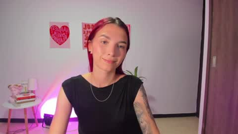 Snapshot of itscamill chatting on 06-28-26, 03:23 camill online show from 06-28-26, 03:23