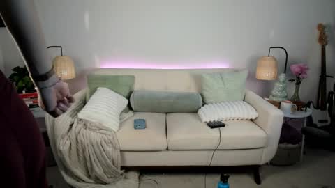 itschloelaurent online show from 06-03-26, 10:04