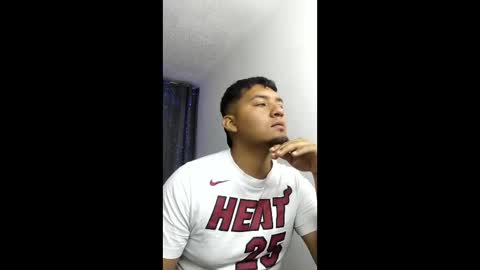 Snapshot of itsdavidx chatting on 05-07-26, 01:27 David online show from 05-07-26, 01:27