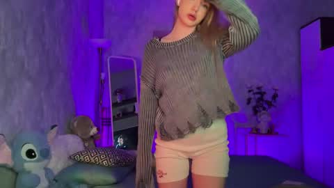 Snapshot of itsevedarkside_ chatting on 05-09-26, 05:45 Eva online show from 05-09-26, 05:45
