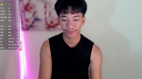 itsme_cxhennn online show from 10-28-25, 07:16