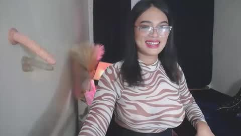 Snapshot of itsme_jazzy chatting on 11-13-25, 03:33 JAZ online show from 11-13-25, 03:33