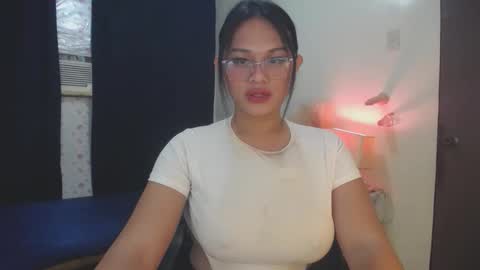 Snapshot of itsme_jazzy chatting on 11-15-25, 12:45 JAZ online show from 11-15-25, 12:45