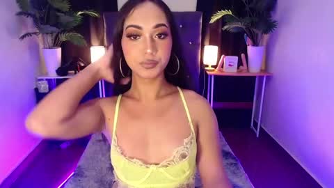 Snapshot of itsmesofiaa69 chatting on 09-11-25, 10:37 Sofia online show from 09-11-25, 10:37