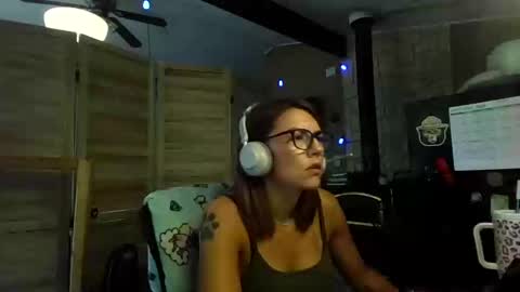 ItsMeSophie X online show from 09-17-25, 03:57