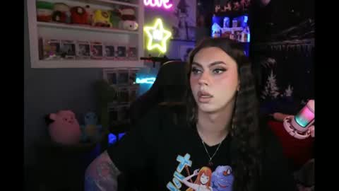 Snapshot of itsnickibabyy chatting on 02-15-25, 03:42 Nicki Foxx online show from 02-15-25, 03:42
