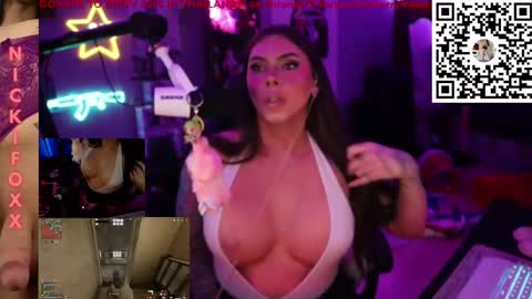 Snapshot of itsnickibabyy chatting on 09-09-25, 04:45 Nicki Foxx online show from 09-09-25, 04:45