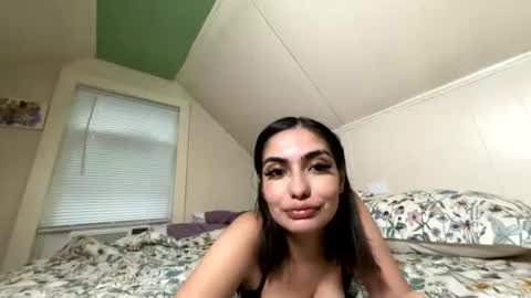 Snapshot of itssunshineluna chatting on 07-13-26, 01:08 Sunshine online show from 07-13-26, 01:08