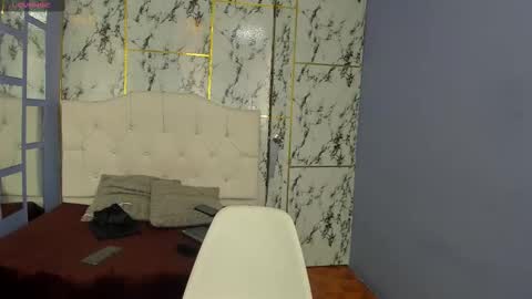 Snapshot of itsuki_n chatting on 10-03-25, 01:19 Itsuki N online show from 10-03-25, 01:19