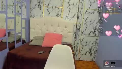 Snapshot of itsuki_n chatting on 10-14-25, 01:34 Itsuki N online show from 10-14-25, 01:34