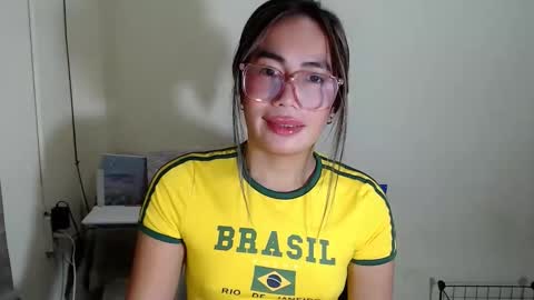 itsurgil_kloeh online show from 12-19-25, 07:10