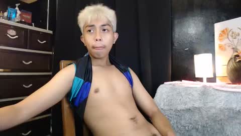 Snapshot of itsyourcummerboy_xx chatting on 05-31-26, 07:59 Kyle online show from 05-31-26, 07:59
