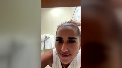 Snapshot of ittyej chatting on 06-22-26, 12:02 ittyej online show from 06-22-26, 12:02