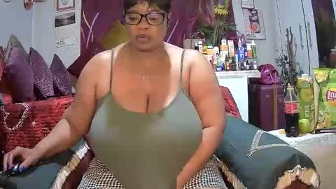 itumeleng74 online show from 11-08-25, 06:29