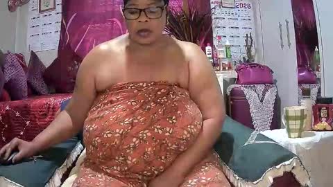 itumeleng74 online show from 05-04-26, 06:42