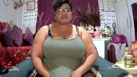 itumeleng74 online show from 08-08-26, 06:21