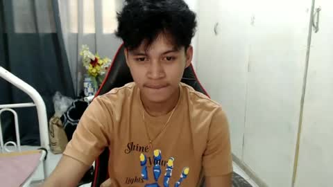 itzme_john online show from 06-21-26, 01:52