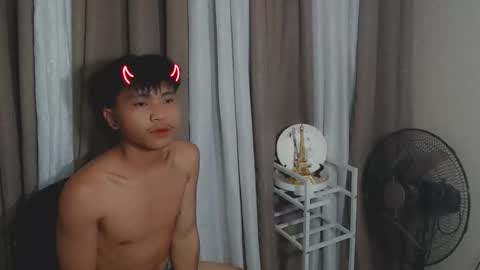 Snapshot of itzme_urhornyjerwin chatting on 03-14-26, 12:17 jerwin online show from 03-14-26, 12:17