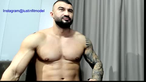 iustinmucle95 online show from 12-01-25, 10:31