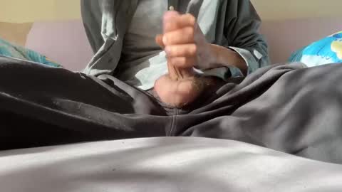 Snapshot of iuuuf2 chatting on 01-15-25, 10:49 Iuuuf2 or Samel online show from 01-15-25, 10:49