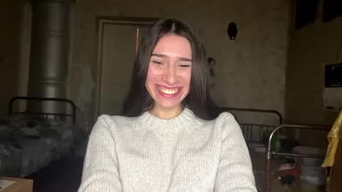 Mia online show from 02-07-26, 01:48